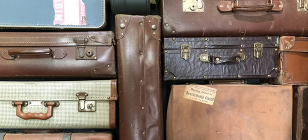 packing light, luggage